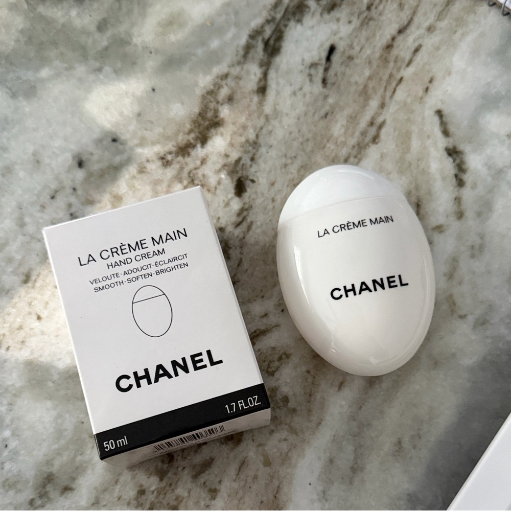 CHANEL La Crème Main Hand Cream - Elegant White